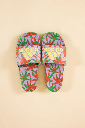 adilette sunny palm lilás